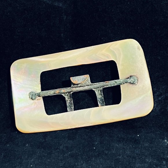 Victorian Mother Of Pearl Rectangle Sash Clip - Picture 4 of 5